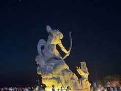 -巴陵广场