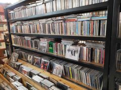 -麦田书店(国防路店)