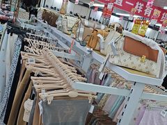 -亿客隆服装批发城