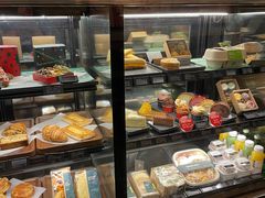 面包甜点陈列柜-星巴克(广州中华广场B1层店)