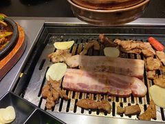-臻牛烤肉