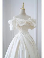 -Color卡诺婚纱礼服馆(南京严选店)