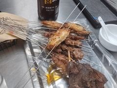 -小山羊功夫串·泰安烧烤·海鲜小炒老地摊店