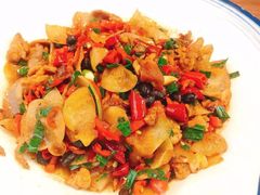 -有红鸡毛店·川菜(建设路店)