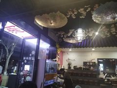 -老街烧烤大排档·地道湖北菜·龙虾馆(汉口火车站店)