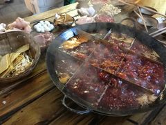 -岗上渣渣老火锅(两路口店)