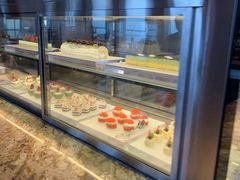 面包甜点陈列柜-嘉定凯悦·咖啡厅