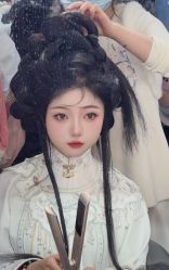 -一揽芳华汉服旗袍体验馆(拙政园店)