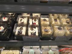-红宝石·鲜奶小方·海派西点房(南丹店)