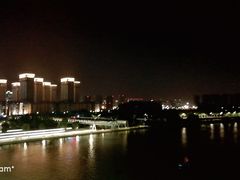 -南京眼步行桥