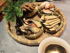 -慢丽江·云南野生菌土鸡锅(付家庄店)