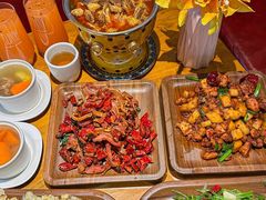 -隔壁老王·家常云南菜(花巷店)