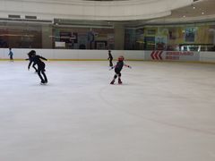 -陈露国际冰上中心(天津嘉里汇店)