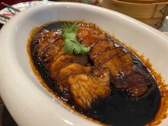 招牌焦糖黑叉烧-维园悦谱·海派家常菜(乌鲁木齐南路店)