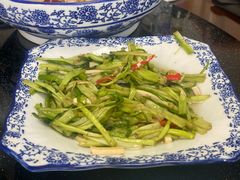 -七的湖·晚芳亭·阳澄湖农家菜·大闸蟹(莲花岛店)