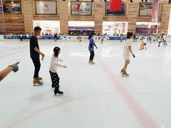 -冠军冰场(环球中心店)
