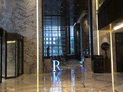 -上海漕河泾万丽酒店