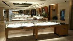 -北京七彩云南翡翠珠宝旗舰店(月坛店)