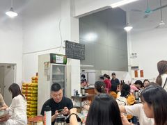 -容里煲仔饭(利丰北路店)