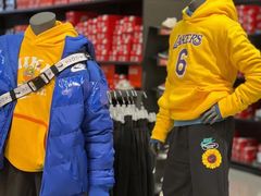 -王府井奥莱临潼小镇(临潼店)