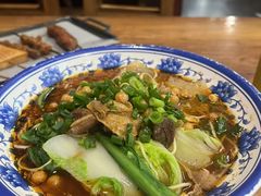 -万记麻辣烫国展总店