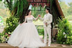 -雪中彩影婚纱摄影·微光艺术中心