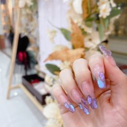 -莉娜美睫·穿戴甲