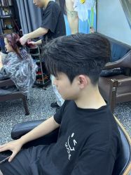 -藤野造型专业烫染接发
