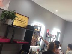 -ME觅妆·定制美妆·彩妆私教(菱角湖店)