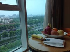 看得到现代大道-苏州金鸡湖中茵皇冠假日酒店