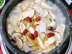 石锅野菌松茸鸡-南渝食府.石锅鸡(尚城花园店)