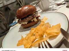 -潮一不贰·法式甜品·生日蛋糕·西式简餐(外滩店)