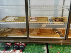 面包甜点陈列柜-大头亮羊汤烩面·河南非遗(良乡总店)