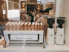 面包甜点陈列柜-% Arabica阿拉比卡咖啡(武康路店)
