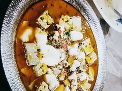 -有红鸡毛店·川菜(建设路店)