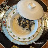 打卡望出去就是魔都三件套的餐厅