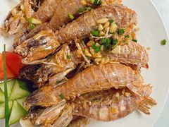 -椰吉满•鲜椰饮品(侨港黑金冠好店)
