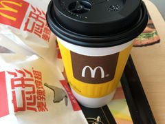 -麦当劳(展览路店)