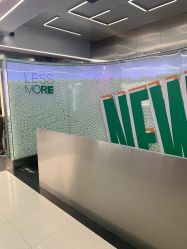 -LESSMORE科技头皮理容中心