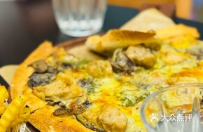 Parmesan Chicken Mushroom Thin Crust Pizza