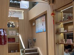 -霸王茶姬(南强街店)