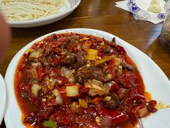 -歹歹的加个面过油肉拌面