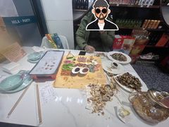 -嗨辣小聚·盘锦河蟹·海鲜烧烤龙虾(盘锦十年好店)