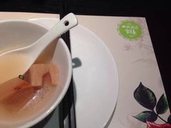 大骨莲藕汤-舌尖上的食缘花园主题餐厅