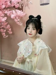 -一揽芳华汉服旗袍体验馆(拙政园店)