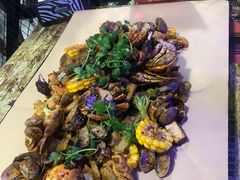 铁锹海鲜汇-特色酱椒鱼私房菜(黄鹤楼店)