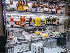 面包甜点陈列柜-OUR Bakery(三里屯太古里店)