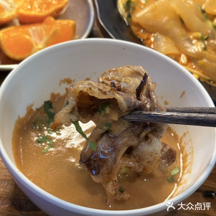 这家烤肉太适合学生党了！好吃不贵！ 
