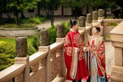 点击看大图 -挪娅婚纱摄影皇家会所