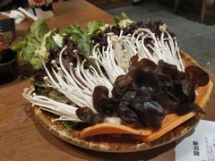 -拾味馆·浓鲜骨汤(光谷天地店)